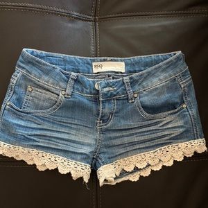 cute cali crochet shorts